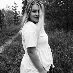 Meet your Posher, Olivia